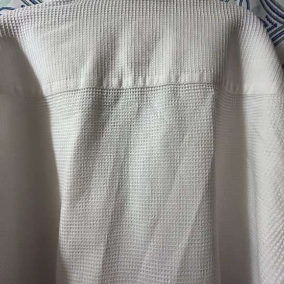 Stone Rose Textured White Shirt with Blue Pattern, NWOT All Buttons GREAT SHAPE - Picture 9 of 9